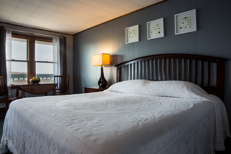 Bearskin Neck Motor Lodge | 64 Bearskin Neck, Rockport, MA 01966, USA | Phone: (978) 546-6677