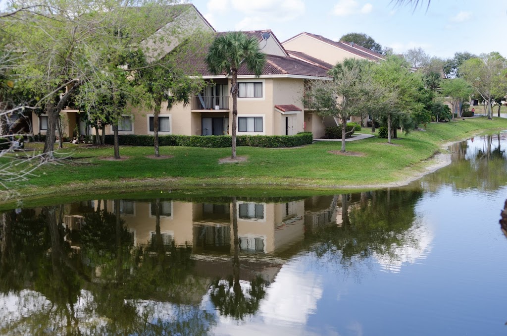 The Reserve at Ashley Lake Apartments | 5217 Cedar Lake Rd, Boynton Beach, FL 33437, USA | Phone: (561) 364-8343