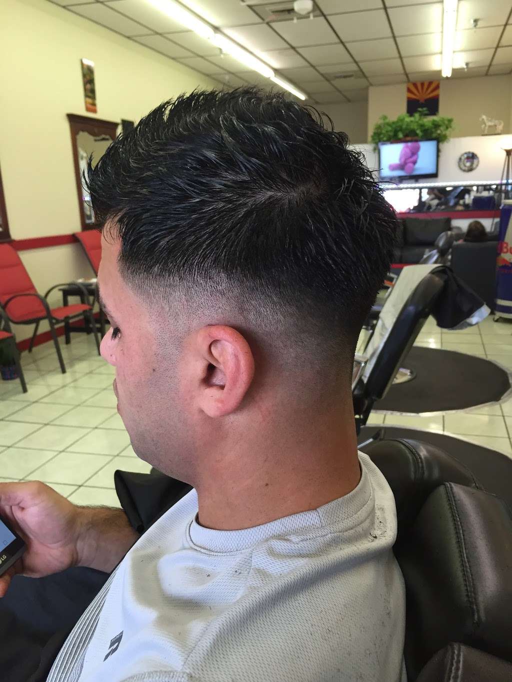 Cool Cuts Salon & Barber Shop | 2510 W Thunderbird Rd #4, Phoenix, AZ 85023, USA | Phone: (602) 551-4651