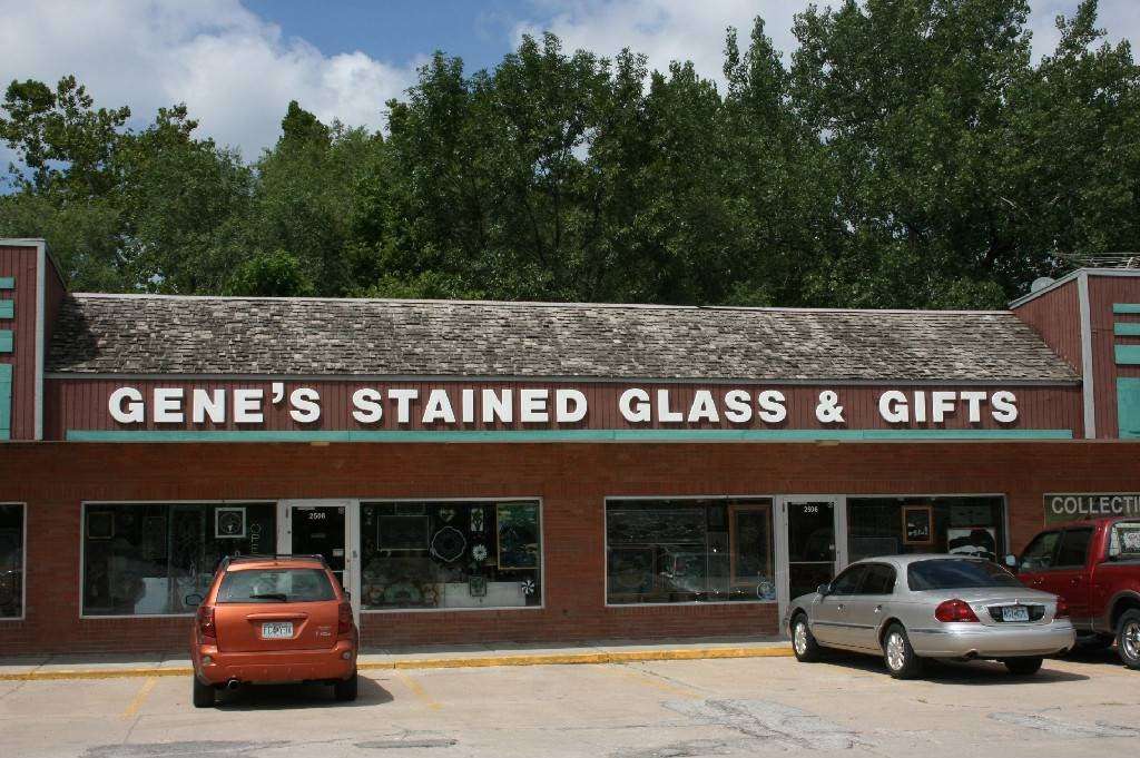 Genes Glass Studio | 2508 NW Vivion Rd, Riverside, MO 64150, USA | Phone: (816) 741-4464