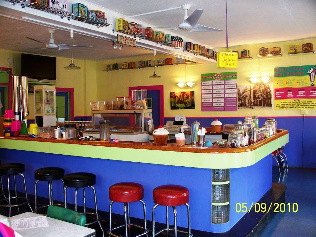 GiGis Ice Cream Bar | 2 S 2nd St, Bainbridge, PA 17502, USA | Phone: (717) 314-9540