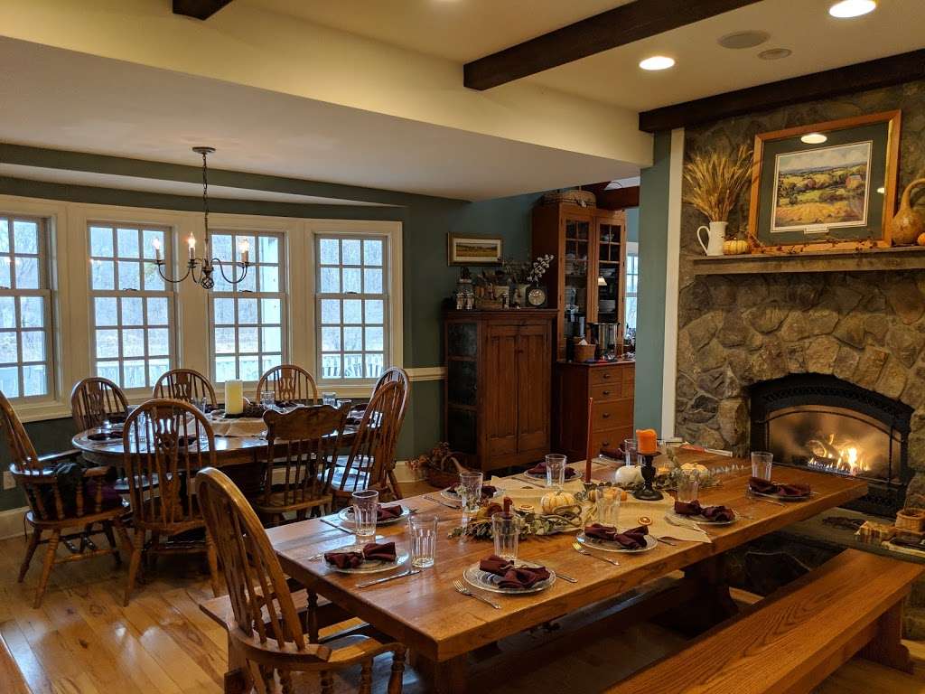 Zion Springs Farm and Bed and Breakfast | 16652 Mandileigh Ln, Hamilton, VA 20158, USA | Phone: (540) 751-9776