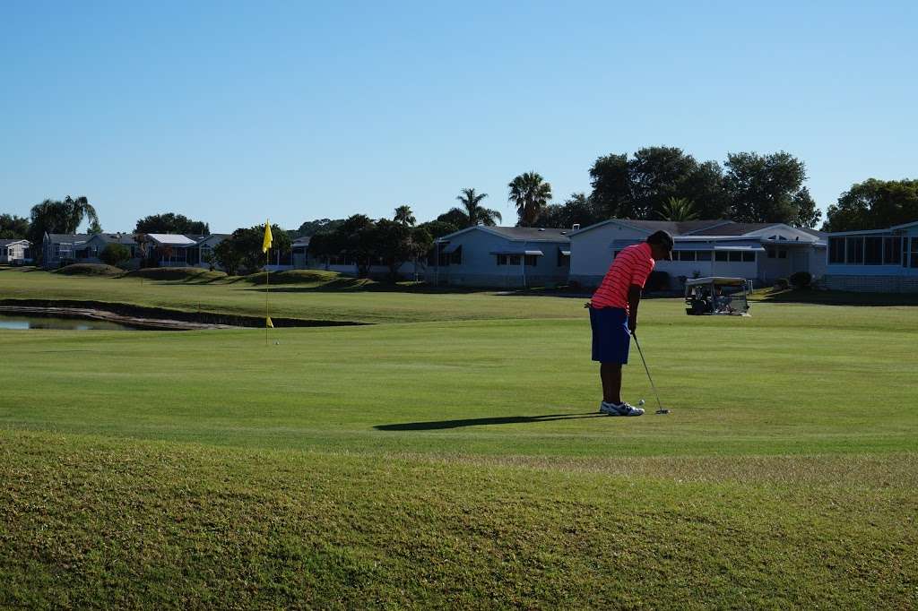 Four Lakes Golf Club Retirement Community | 990 La Quinta Blvd, Winter Haven, FL 33881, USA | Phone: (800) 826-7076