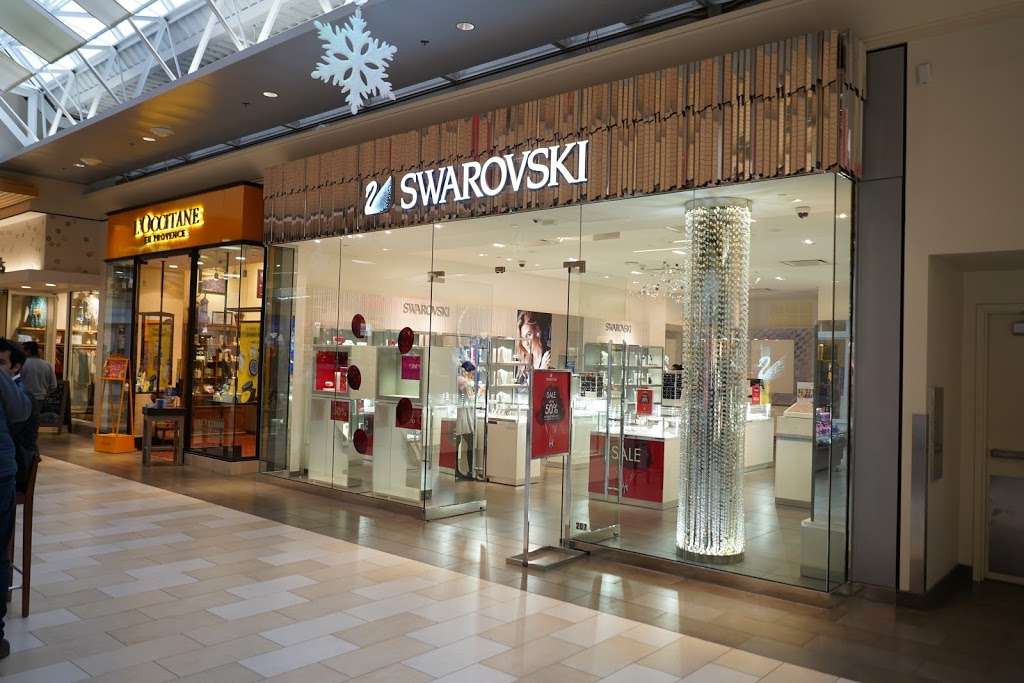 Swarovski Christina Mall | 507 Center Blvd E, Newark, DE 19702, USA | Phone: (302) 737-4811