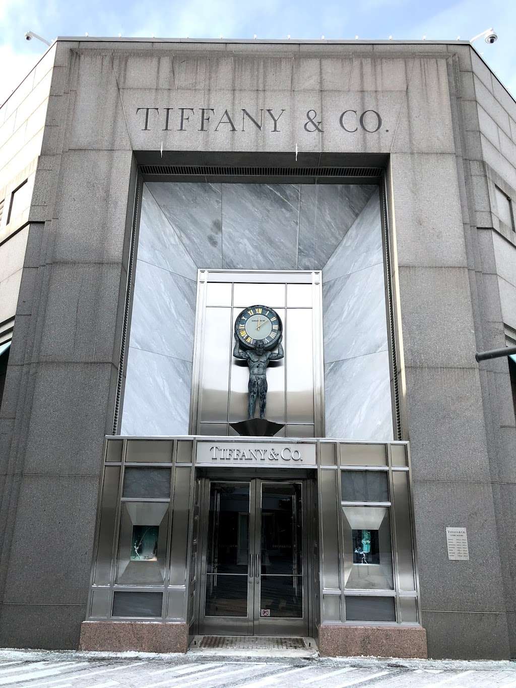 Tiffany & Co. | 299 Oakbrook Center, Oak Brook, IL 60523, USA | Phone: (630) 574-7900