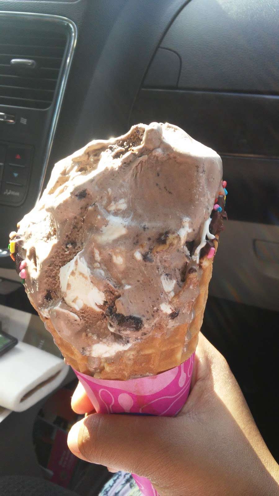 Baskin-Robbins | 14460 Hillcroft St #103, Houston, TX 77085, USA | Phone: (281) 501-9606