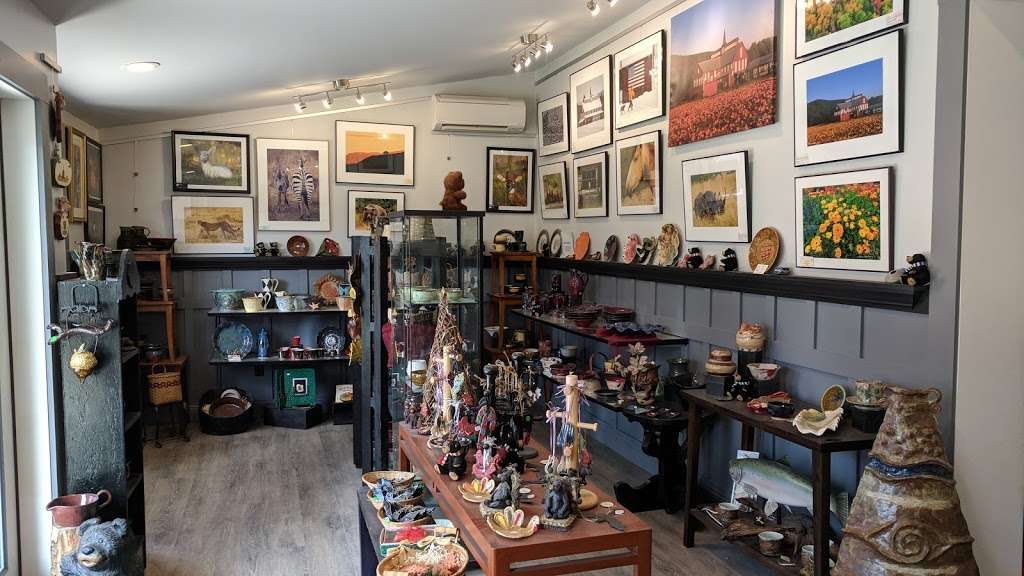 Black Bear Pottery & Fine Arts | 255 Main St, Orangeville, PA 17859, USA | Phone: (570) 925-1000