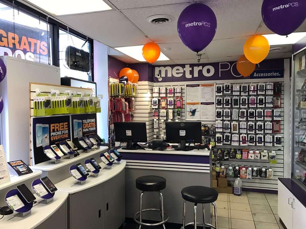 Metro by T-Mobile | 12202 Veirs Mill Rd, Silver Spring, MD 20906, USA | Phone: (301) 583-6530