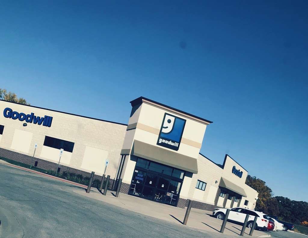 Bonner Springs Plaza | 612 S 130th St, Bonner Springs, KS 66012, USA