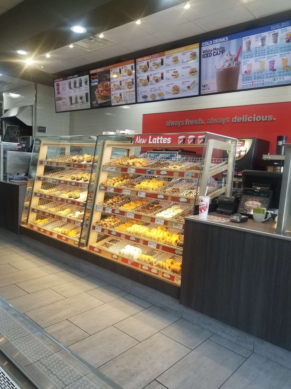 Tim Hortons | 7001 Amboy Rd, Staten Island, NY 10307 | Phone: (718) 210-3660