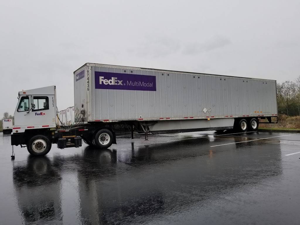 FedEx Freight | 750 NE Fazio Way, Portland, OR 97211, USA | Phone: (800) 400-8318