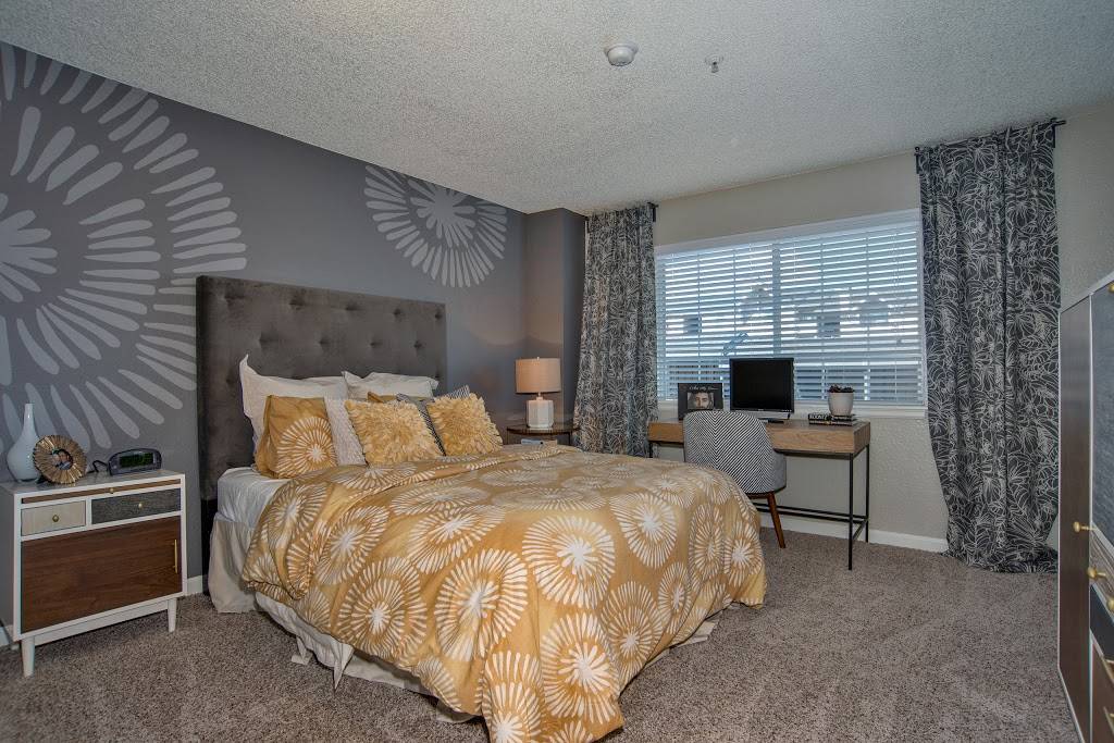 Arapahoe Club Apartments | 2800 S Syracuse Way, Denver, CO 80231, USA | Phone: (720) 689-0305