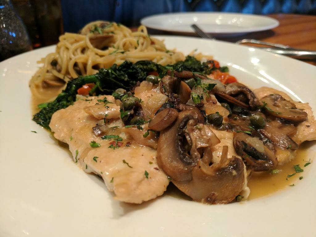 Dom Demarcos Pizzeria | 9785 W Charleston Blvd, Las Vegas, NV 89117, USA | Phone: (702) 570-7000