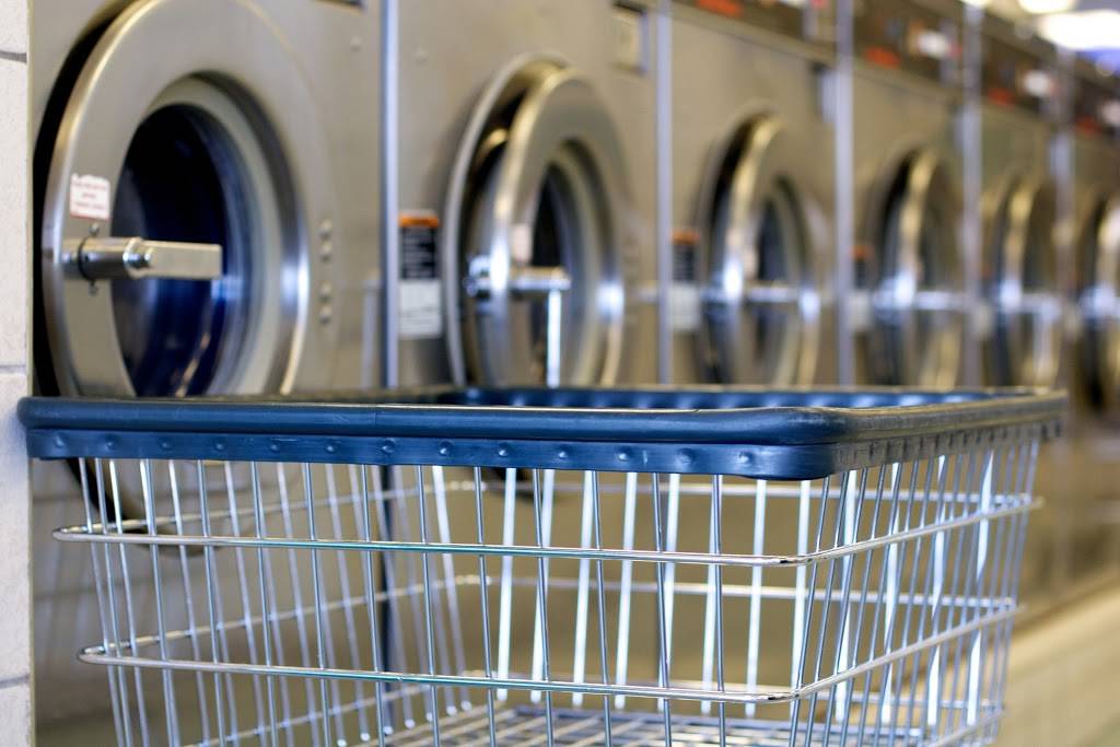 Family Coin Laundromat | 532 W Northwest Blvd, Winston-Salem, NC 27105, USA | Phone: (336) 722-2232