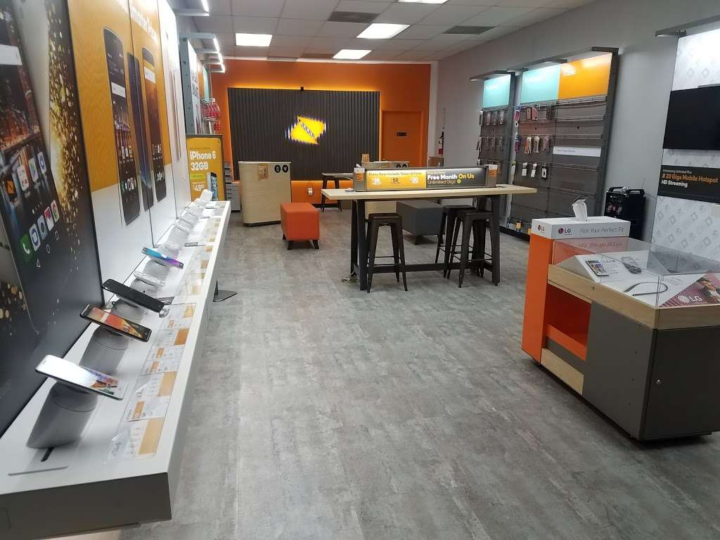 Boost Mobile | 158 W 40th St, San Bernardino, CA 92407, USA | Phone: (909) 765-9090