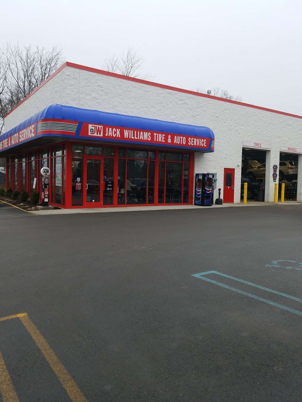 Jack Williams Tire & Auto Service Centers | 3042 PA-940, Mt Pocono, PA 18344, USA | Phone: (570) 839-8473