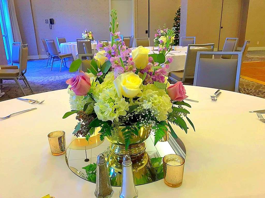 DGM Flowers & Events | 1080 NE 43rd St, Oakland Park, FL 33334, USA | Phone: (954) 884-0330