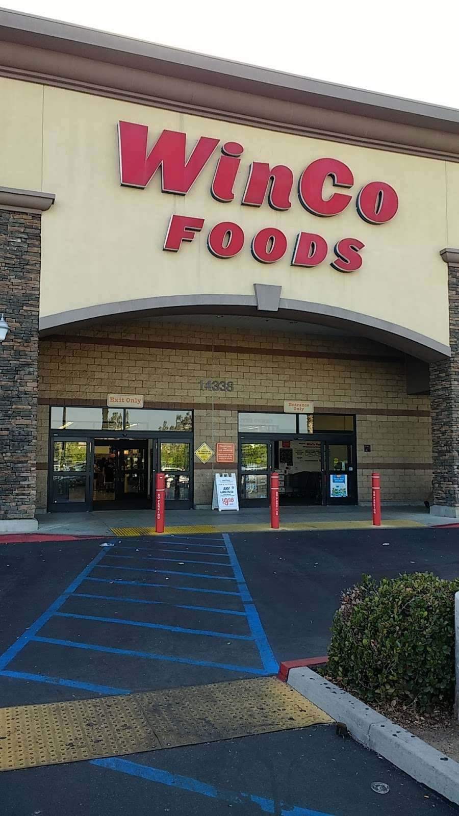 WinCo Foods | 14338 E Foothill Blvd, Fontana, CA 92335, USA | Phone: (909) 574-3032