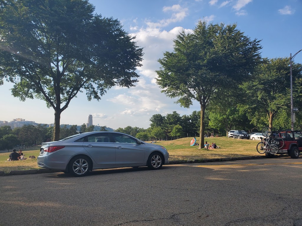 Schenley Park Overlook | 1 Overlook Dr, Pittsburgh, PA 15217, USA | Phone: (412) 682-7275