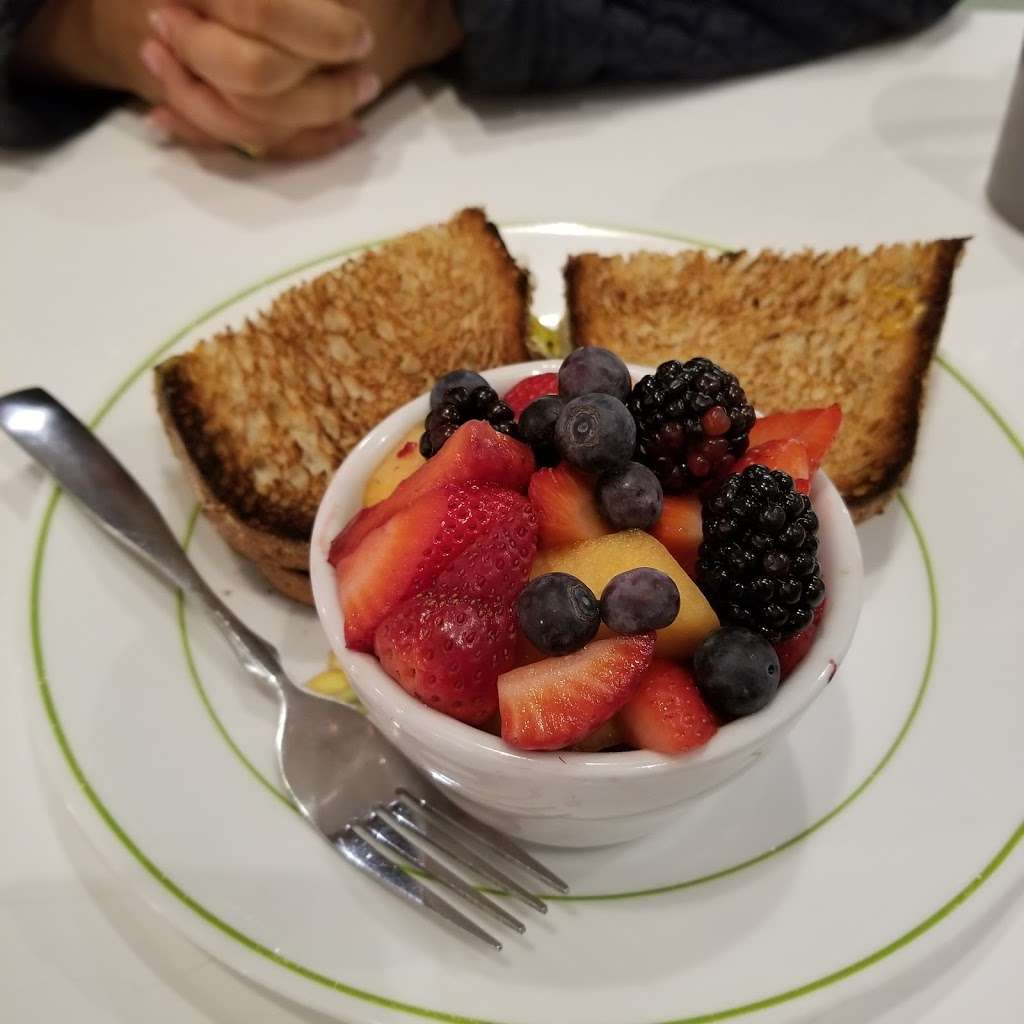 Be Well Bakery And Cafe | 2651 Huntingdon Pike, Huntingdon Valley, PA 19006, USA | Phone: (215) 938-8638