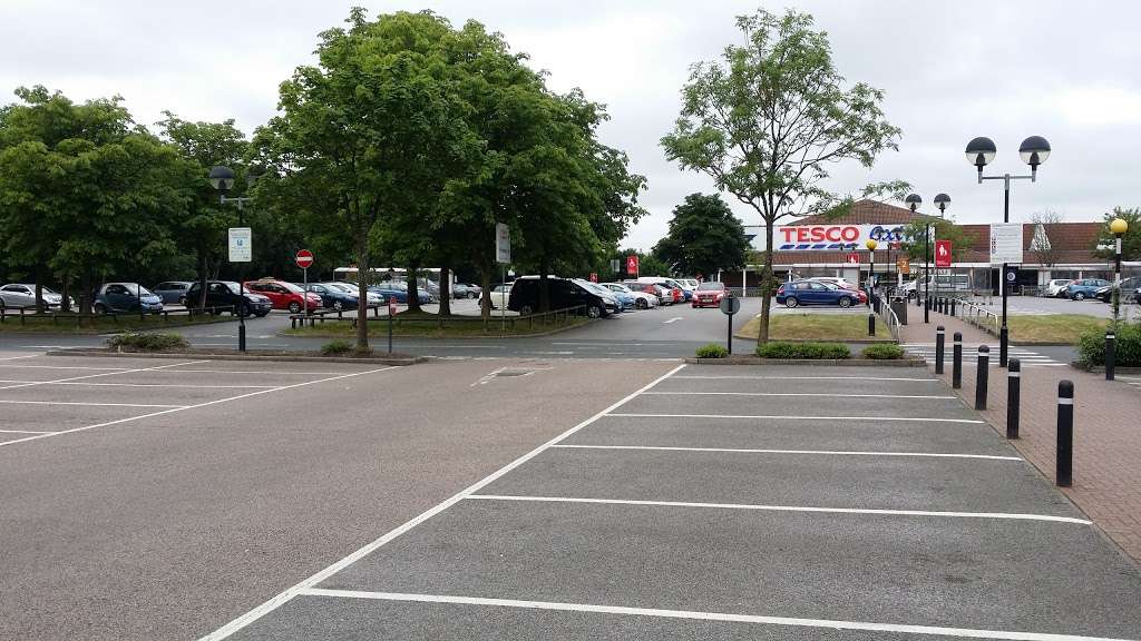 Tesco Gatwick Car Park | Horley RH6 0BB, UK