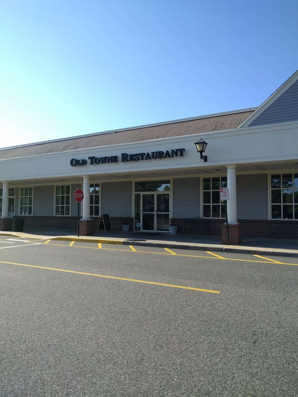 Old Towne Restaurant | 60 Quality St, Trumbull, CT 06611, USA | Phone: (203) 261-9436