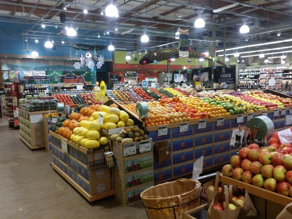 La Jolla Village Square | 8657 Villa La Jolla Dr, La Jolla, CA 92037, USA | Phone: (858) 455-7550