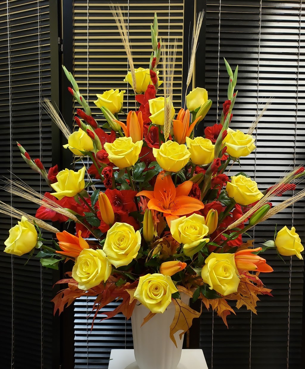 Hoffman Flowers | 309 W Main St, Grand Prairie, TX 75050, USA | Phone: (972) 264-1914