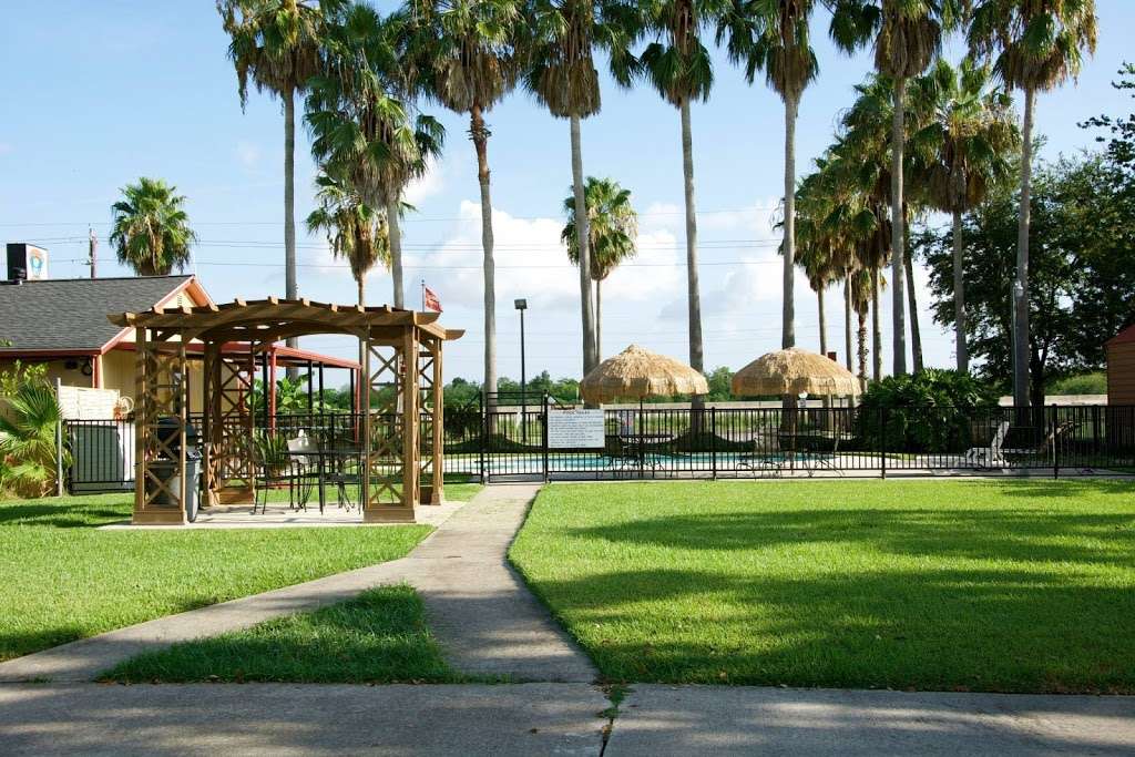 Houston East RV Resort | 11810 Interstate 10 East, Baytown, TX 77523, USA | Phone: (281) 383-3618