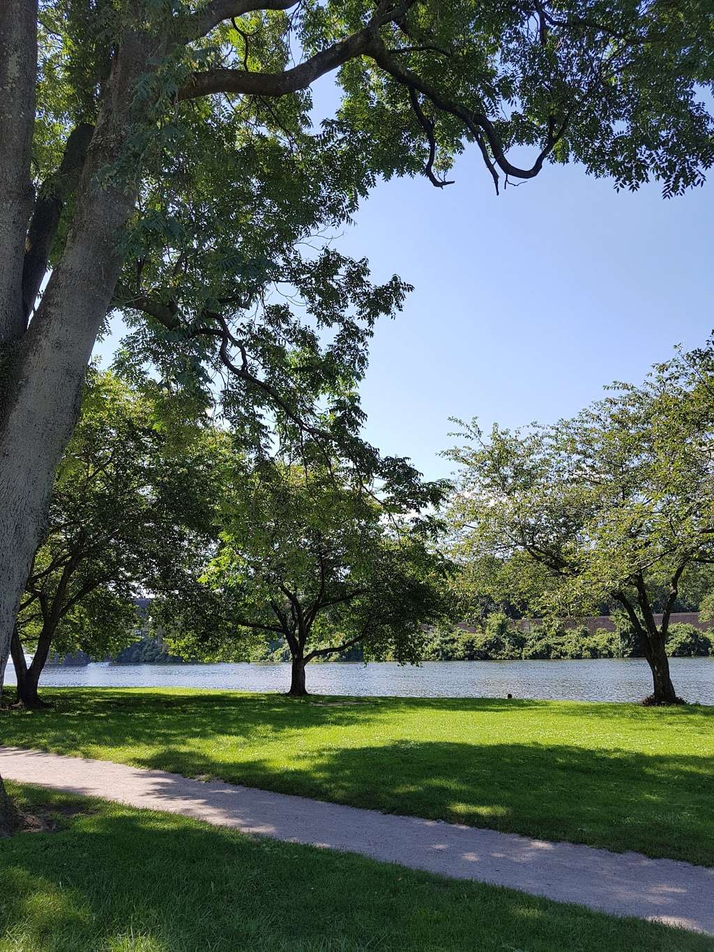 Schuylkill River jogging trail | Kelly Dr, Philadelphia, PA 19131, USA