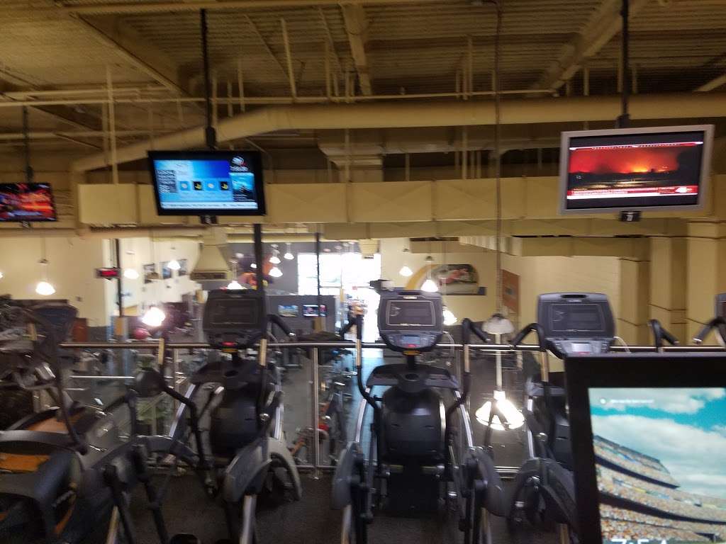 24 Hour Fitness | 110 Towne Center Dr, Compton, CA 90220, USA | Phone: (310) 735-9114