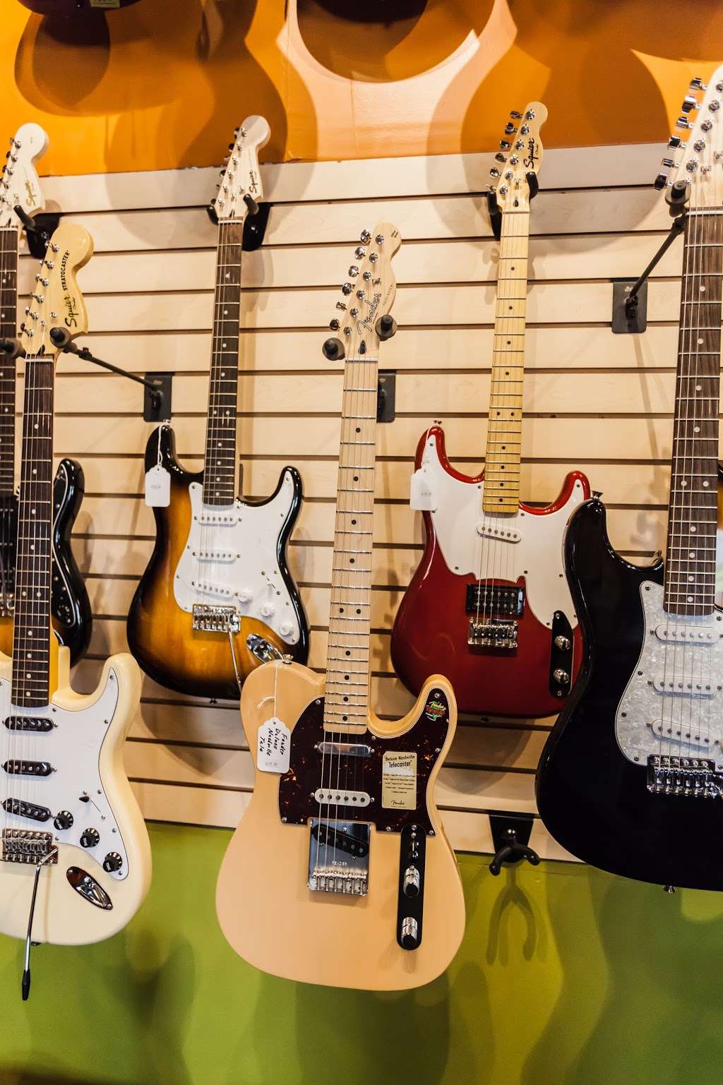 Vantage Guitar Shop | 1004 Industrial Dr B, Pleasant Hill, MO 64080, USA | Phone: (816) 987-2030