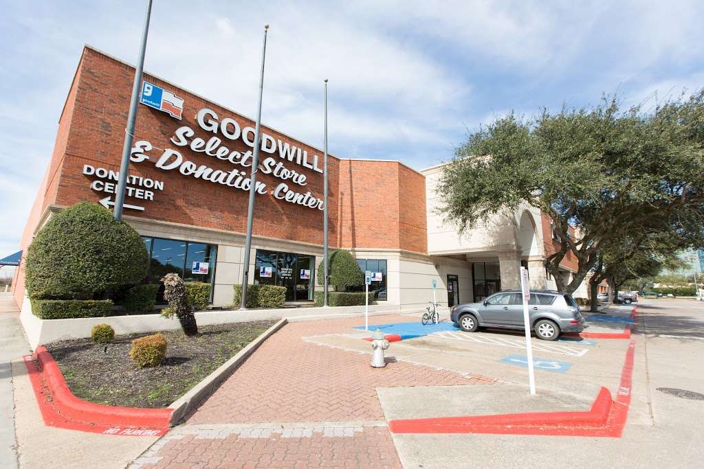 Goodwill Houston Select Stores | 3501 Garth Rd #100, Baytown, TX 77521, USA | Phone: (281) 420-2507