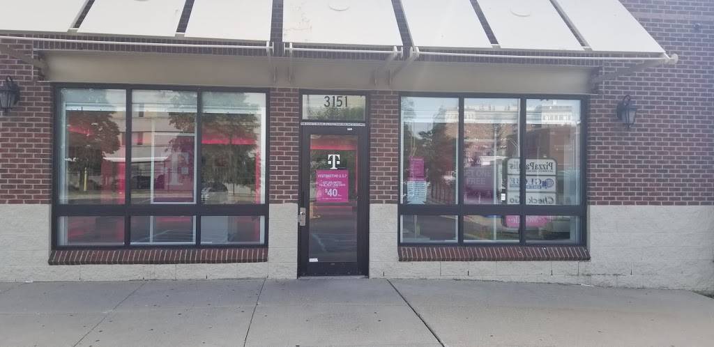 T-Mobile | 3151 E Jefferson Ave, Detroit, MI 48207, USA | Phone: (313) 396-1759