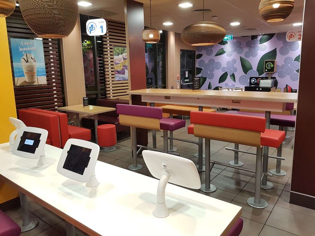 McDonalds | Photo 3 of 10 | Address: BP Service Area, Stanford Rd, Orsett, Grays RM16 3BJ, UK | Phone: 01375 361809