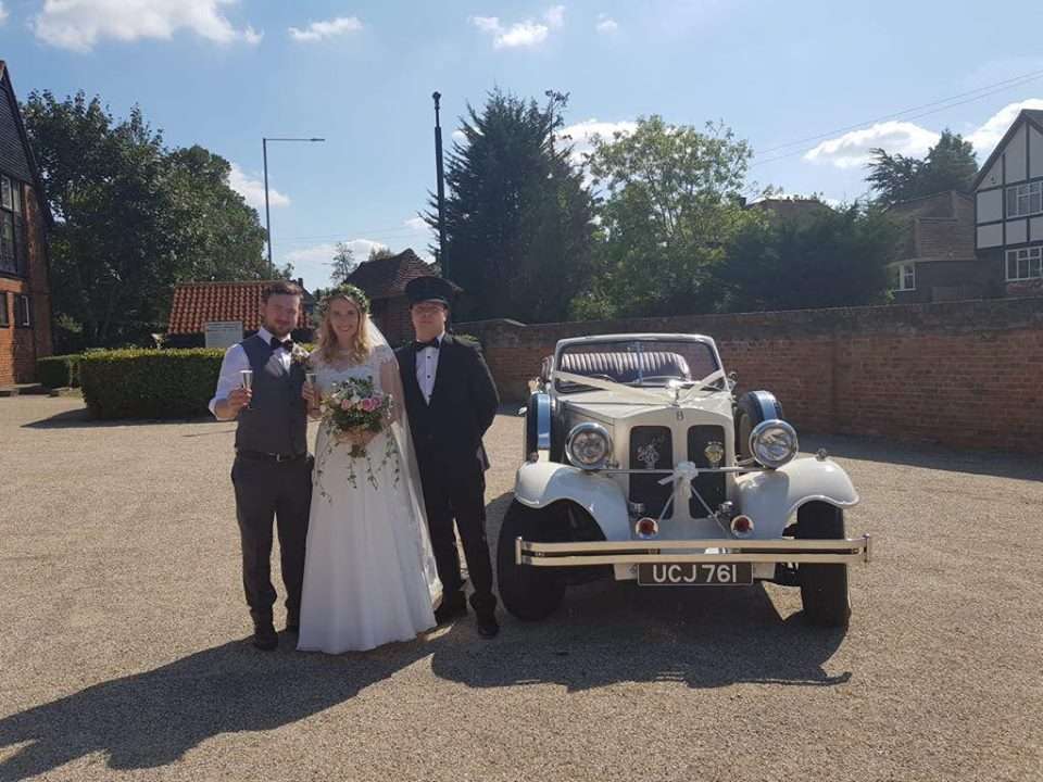 D&C Wedding Cars Ltd | 21 Abbots Rd, Edgware HA8 0QT, UK | Phone: 07757 585243