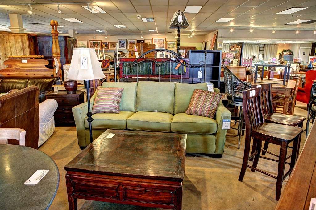 Home Consignment Center - Marin/Corte Madera | 801 Tamalpais Dr, Corte Madera, CA 94925, USA | Phone: (415) 924-6691