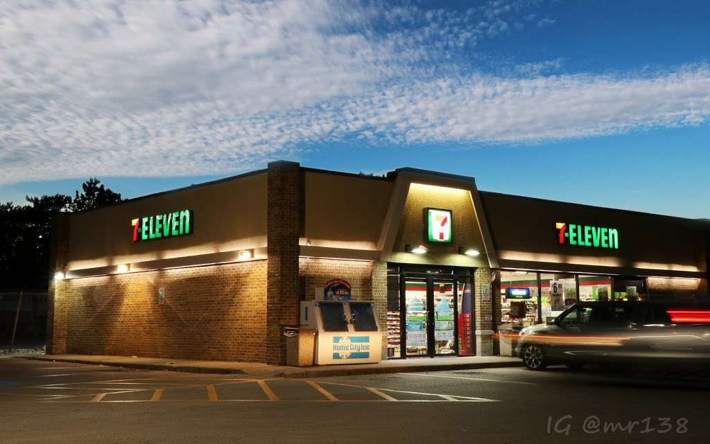 7-Eleven | 54 S Villa Ave, Villa Park, IL 60181, USA | Phone: (630) 200-6616