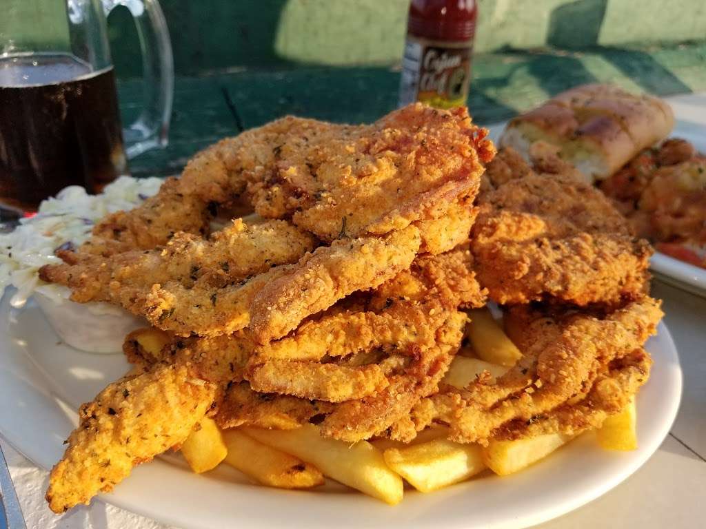 Bennos On the Beach | 1200 Seawall Blvd, Galveston, TX 77550, USA | Phone: (409) 762-4621