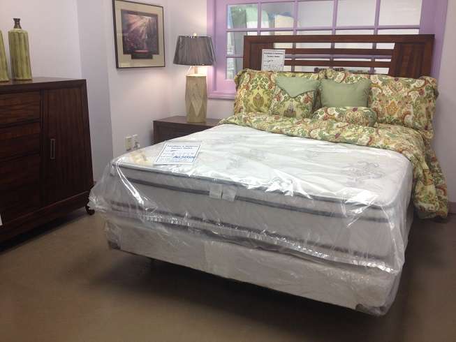 Furniture & Mattress Factory Outlet | 500 S St W, Raynham, MA 02767, USA | Phone: (508) 967-7647