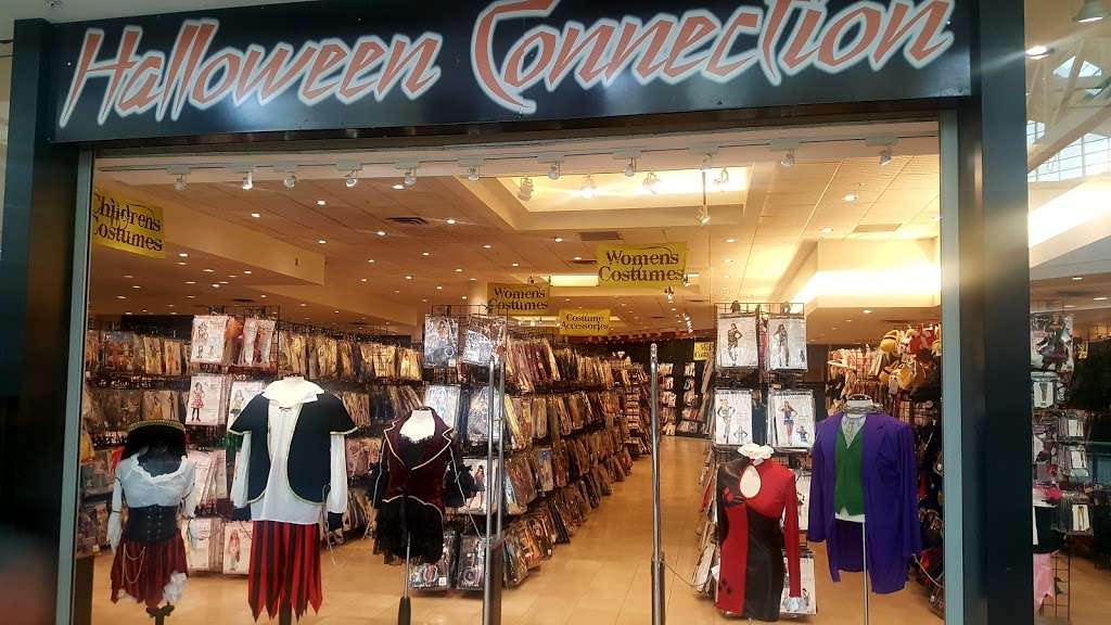 Halloween Connection | 1024 Kings Hwy, New Bedford, MA 02745, USA | Phone: (508) 991-1804