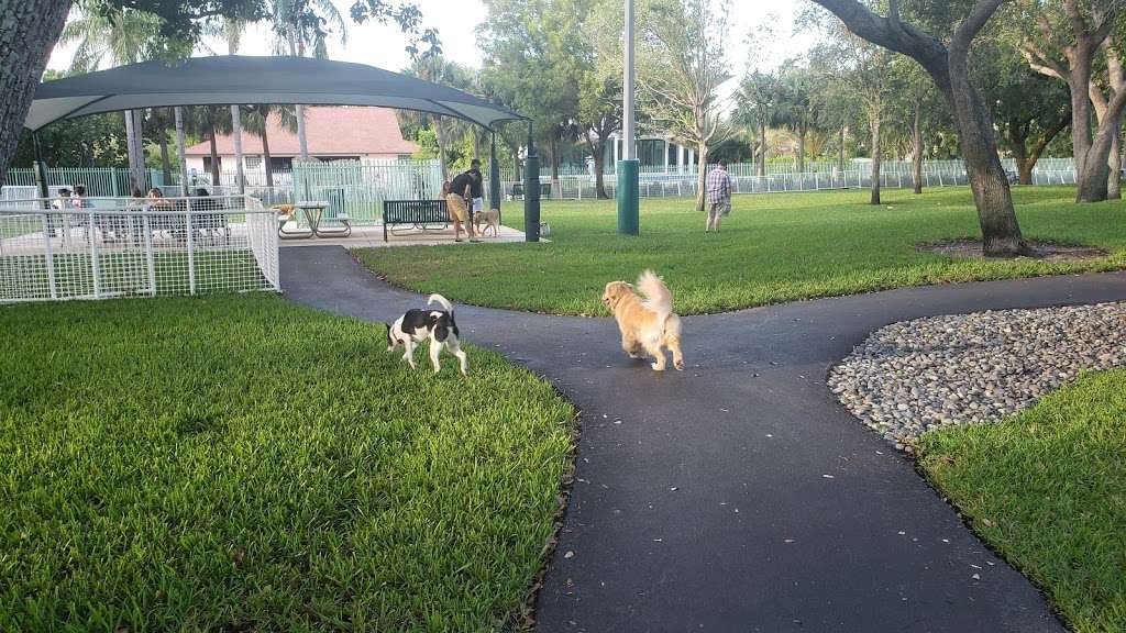 Waterways Dog Park | 3401 NE 213th St, Aventura, FL 33180, USA | Phone: (305) 466-8008