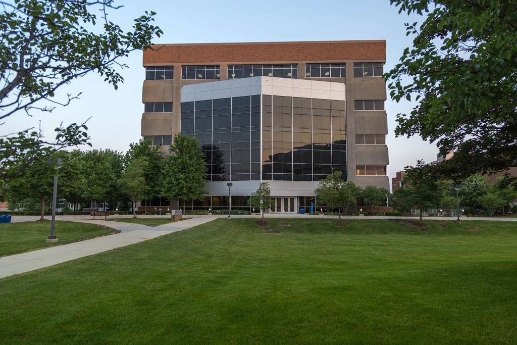 Midwestern University | 555 31st St, Downers Grove, IL 60515 | Phone: (630) 515-6171