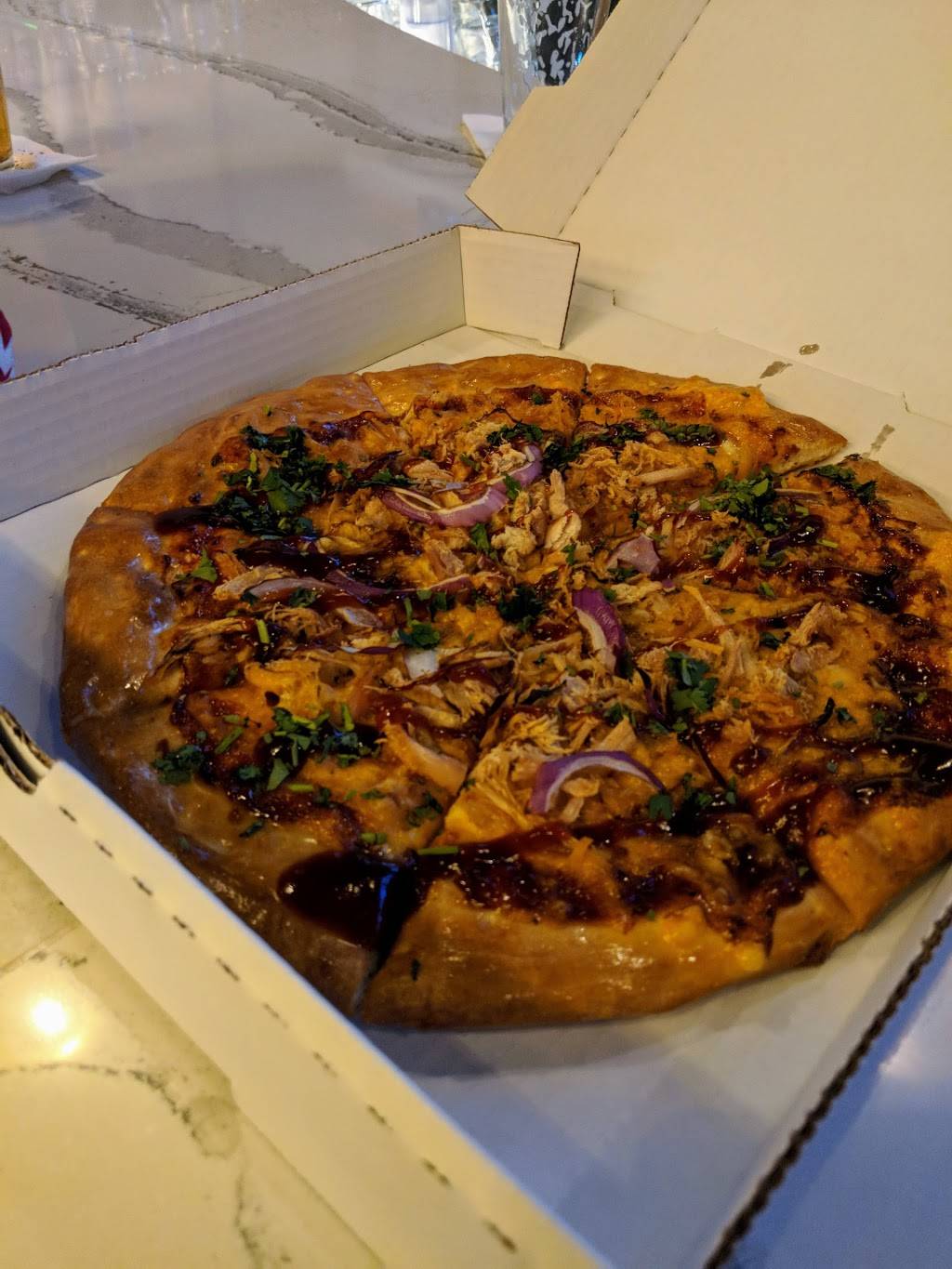 Mikes Pizza Bar | 2515 Woodward Ave, Detroit, MI 48201, USA | Phone: (313) 782-4589