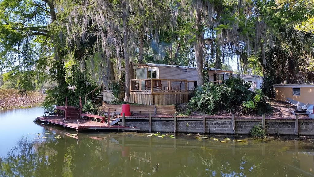 Spillway Waterfront Park Mobile and RV Living | 10432 County Rd 44, Leesburg, FL 34788, USA | Phone: (352) 396-4939