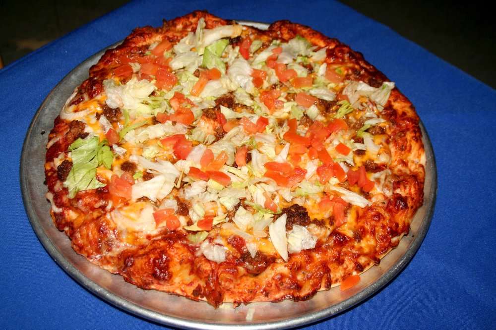 Fun House Pizza | 1520 East 23rd St S, Independence, MO 64055, USA | Phone: (816) 254-8000