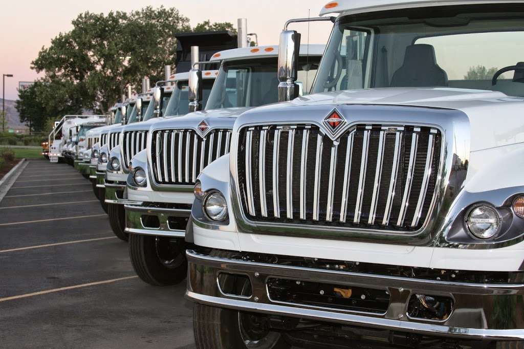 Sternberg International Truck Sales & Service | 101 W Dillman Rd, Bloomington, IN 47403, USA | Phone: (812) 824-6669