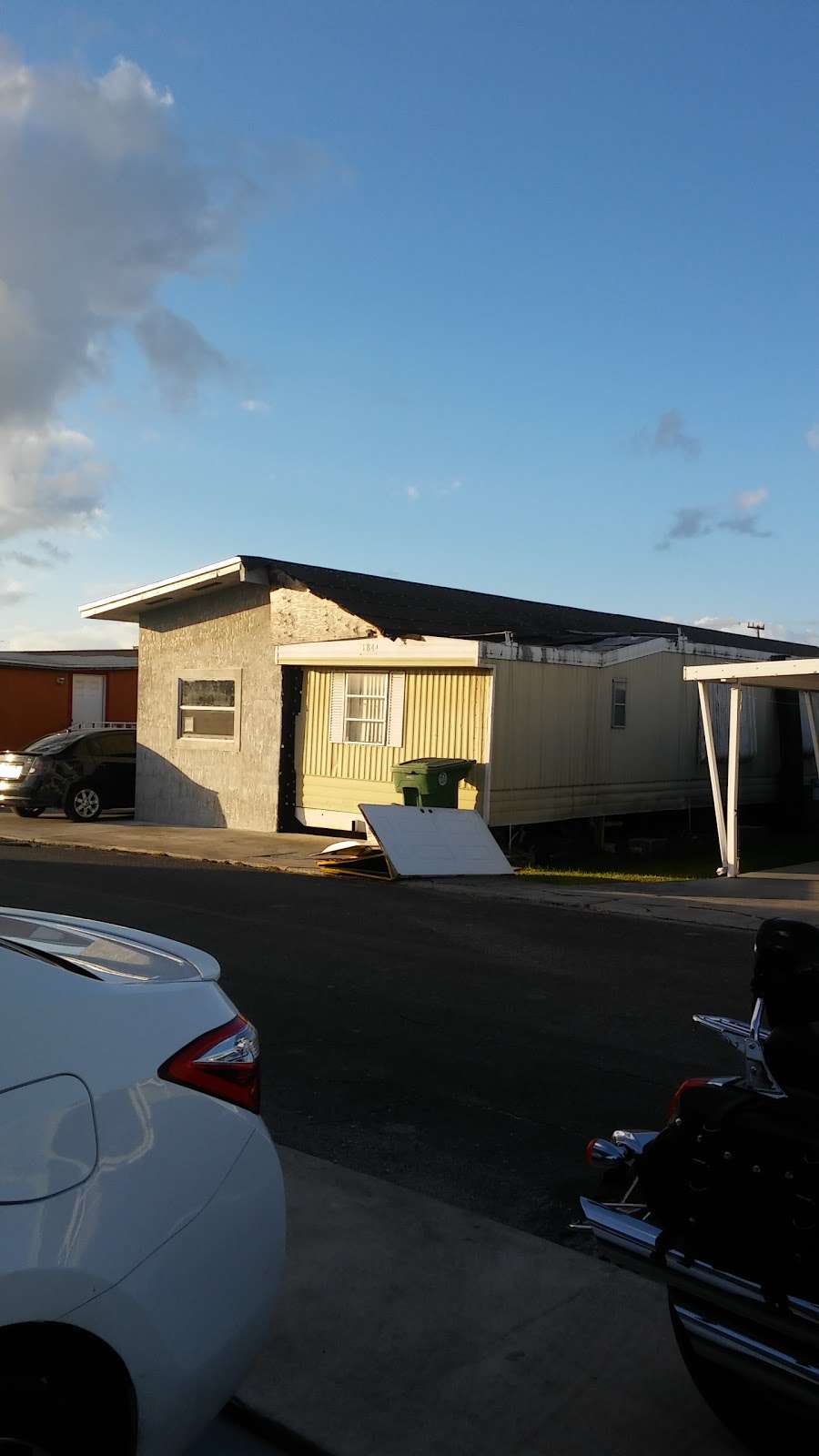 Courtly Manor Mobile Home Park | 12401 W Okeechobee Rd, Hialeah Gardens, FL 33018, USA | Phone: (305) 821-1400