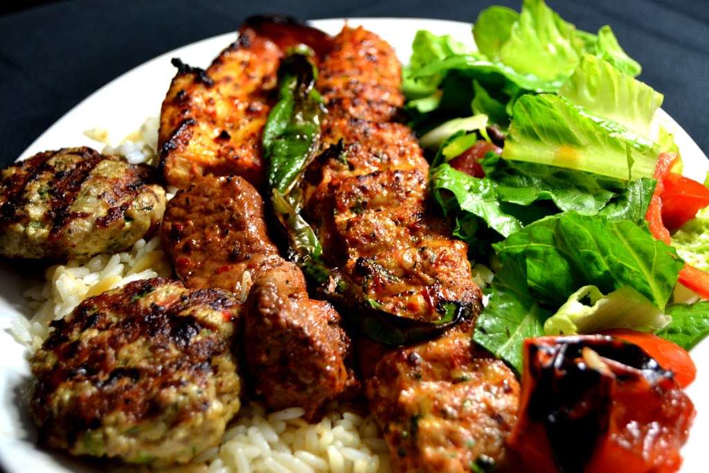 Beckenham Charcoal Grill | 251 Croydon Rd, Beckenham BR3 3PS, UK | Phone: 020 8650 2743