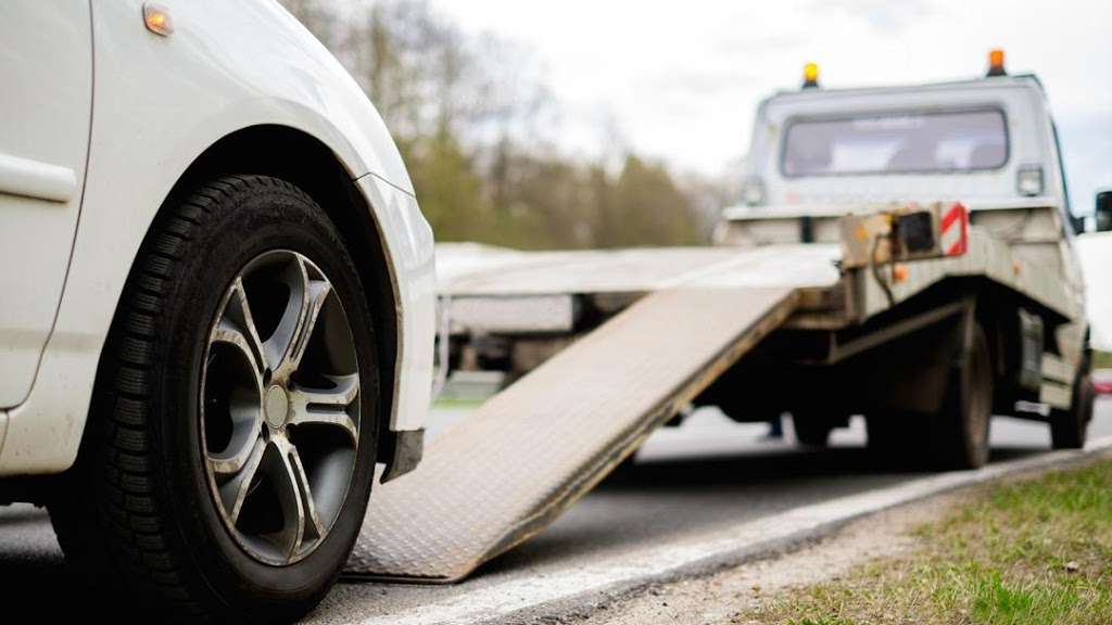 Act Towing & Repair | 1349 S Main Rd, Mountain Top, PA 18707, USA | Phone: (800) 862-4869